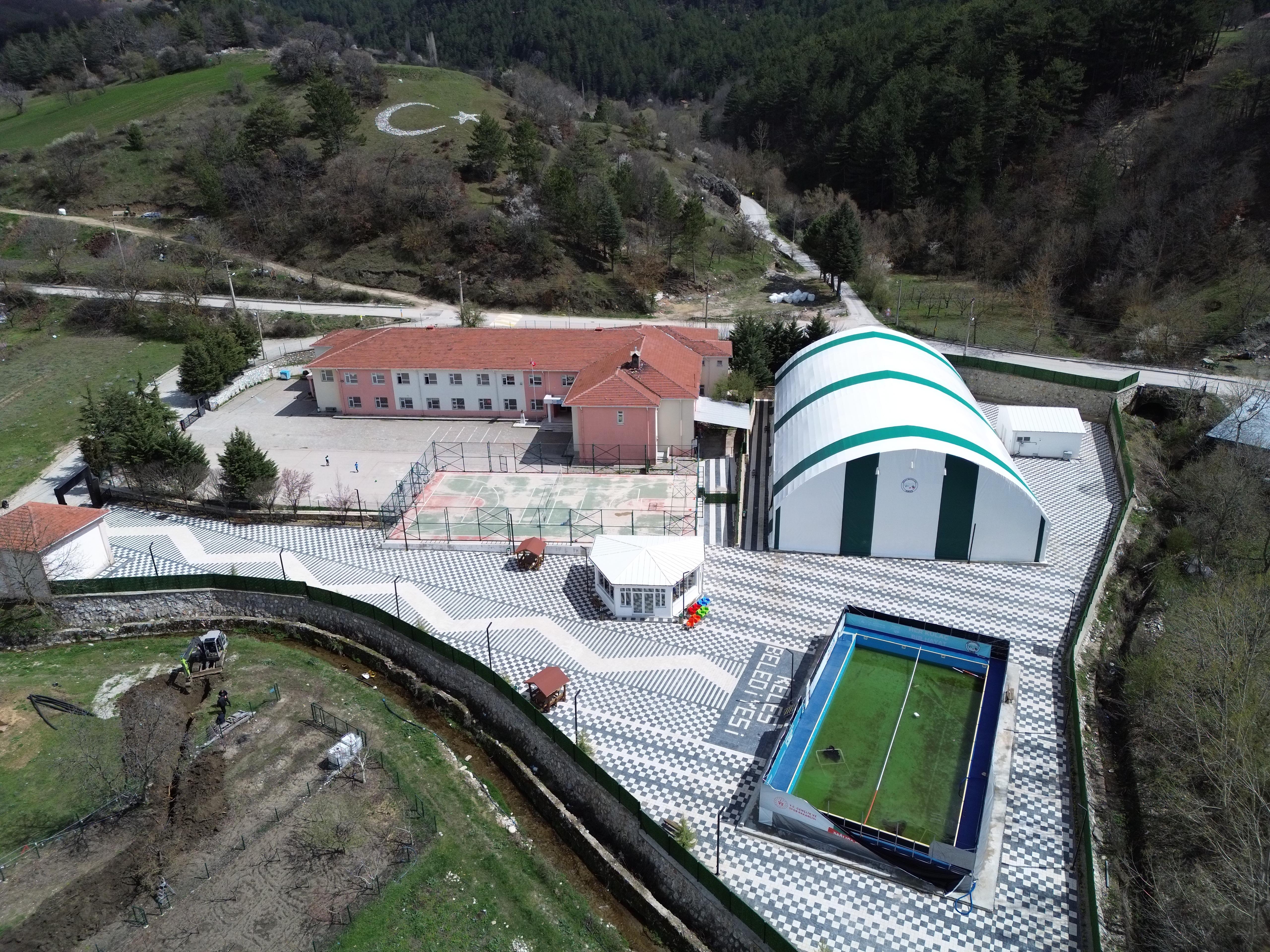 Orhan Çetin Spor Kompleksi